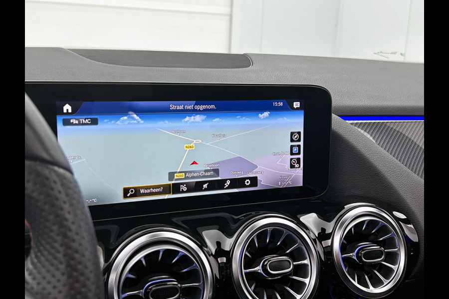 Mercedes-Benz B-Klasse 180 Business Solution AMG Panoramadak | Lichtmetalen velgen | MBUX  wide screen | navigatie | Parking support | Sfeerverlichting | Inclusief 24 maanden MB Certified garantie voor Europa.