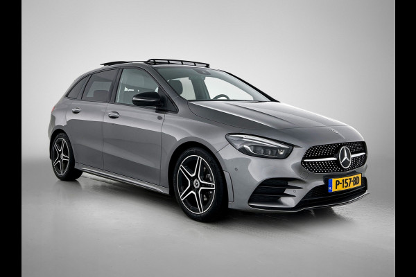 Mercedes-Benz B-Klasse 180 Business Solution AMG Panoramadak | Lichtmetalen velgen | MBUX  wide screen | navigatie | Parking support | Sfeerverlichting | Inclusief 24 maanden MB Certified garantie voor Europa.