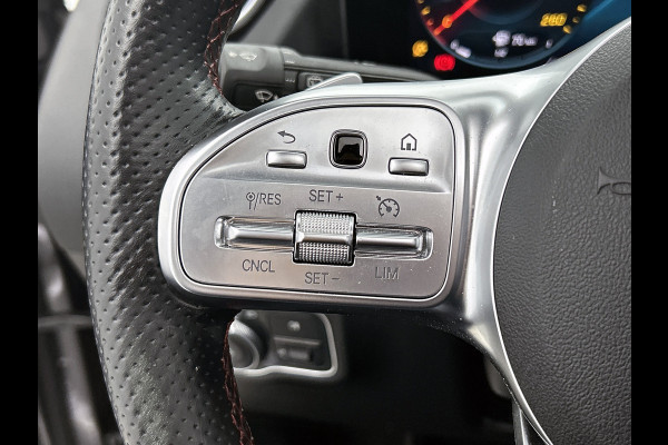 Mercedes-Benz B-Klasse 180 Business Solution AMG Panoramadak | Lichtmetalen velgen | MBUX  wide screen | navigatie | Parking support | Sfeerverlichting | Inclusief 24 maanden MB Certified garantie voor Europa.