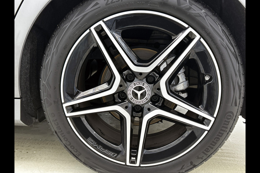 Mercedes-Benz B-Klasse 180 Business Solution AMG Panoramadak | Lichtmetalen velgen | MBUX  wide screen | navigatie | Parking support | Sfeerverlichting | Inclusief 24 maanden MB Certified garantie voor Europa.