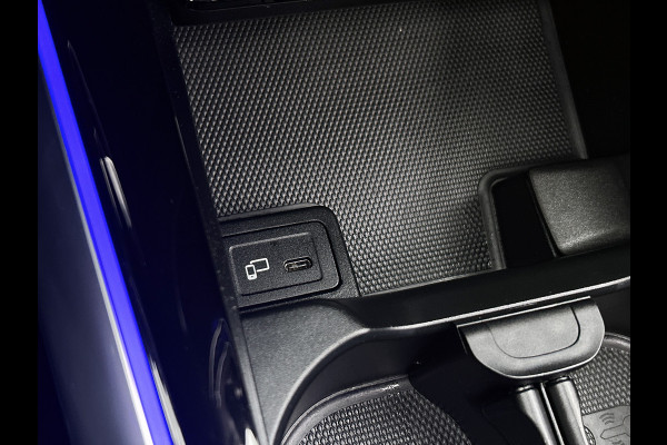 Mercedes-Benz B-Klasse 180 Business Solution AMG Panoramadak | Lichtmetalen velgen | MBUX  wide screen | navigatie | Parking support | Sfeerverlichting | Inclusief 24 maanden MB Certified garantie voor Europa.