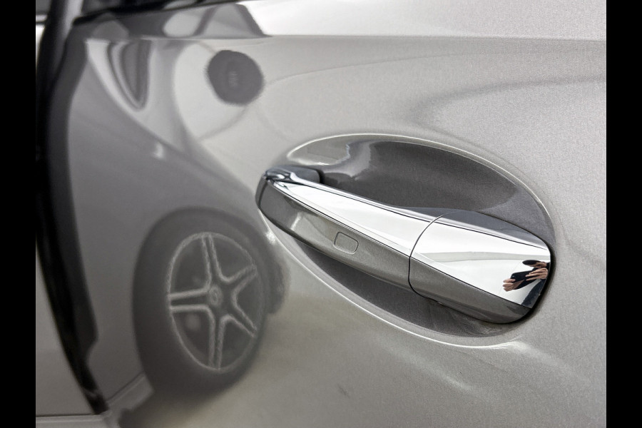 Mercedes-Benz B-Klasse 180 Business Solution AMG Panoramadak | Lichtmetalen velgen | MBUX  wide screen | navigatie | Parking support | Sfeerverlichting | Inclusief 24 maanden MB Certified garantie voor Europa.