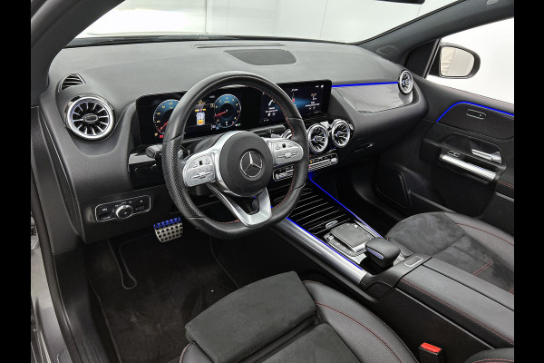 Mercedes-Benz B-Klasse 180 Business Solution AMG Panoramadak | Lichtmetalen velgen | MBUX  wide screen | navigatie | Parking support | Sfeerverlichting | Inclusief 24 maanden MB Certified garantie voor Europa.