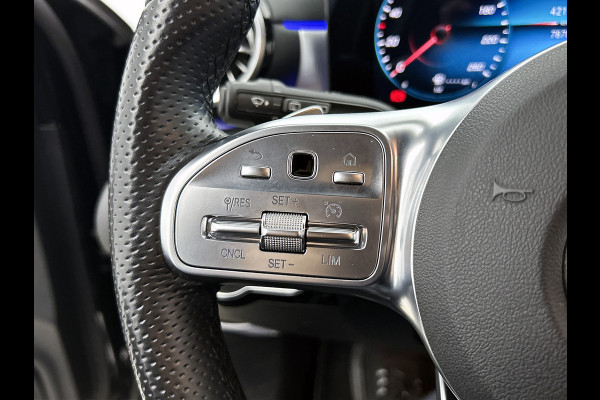 Mercedes-Benz A-Klasse 250 e Business Solution AMG Limited 5 Spaaks lichten metalen | MBUX wide screen | Navigatie | Parking support met camera achter | Inclusief 24 maanden MB Certified garantie voor Europa.