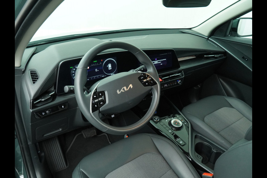 Kia Niro EV DynamicLine 64.8 kWh Airco - Apple Carplay/Android Auto - Cruise Control - Navigatie - Vervolgbotsing Preventie - Fabrieksgarantie tot 06-2031