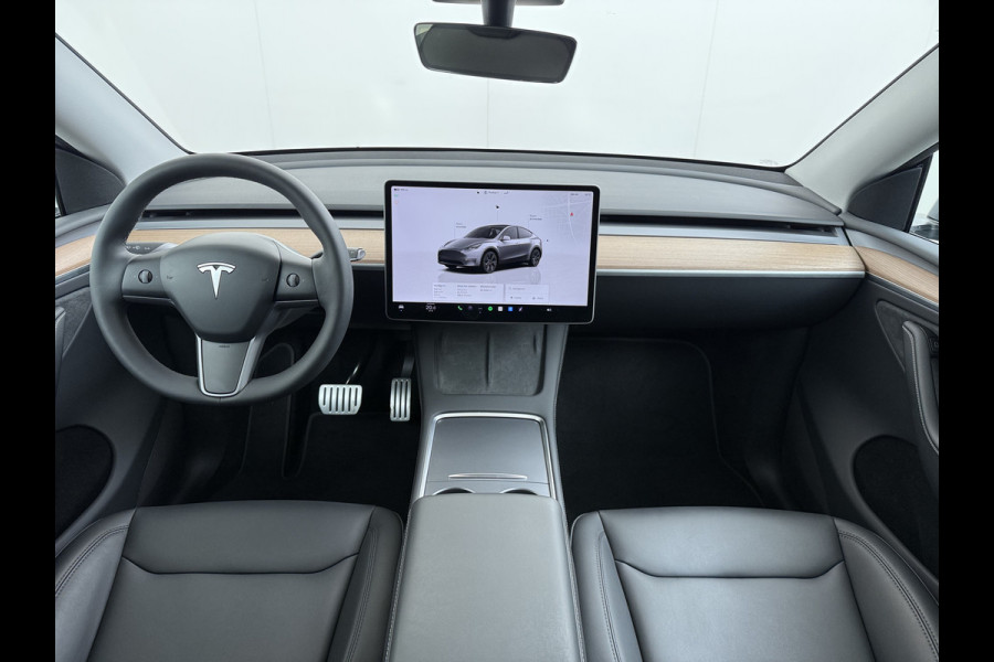 Tesla Model Y Performance 534pk 0-100 3,8 sec. Trekhaak AWD 78,1kWh Warmtepomp FSD-Comp.3 AutoPilot Carbon-Spoiler Elek.Achterklep AMD-Ryzen P Camera Navi LED ACC DAB Voorverwarmen interieur en Keyless via App One-Pedal-Drive Garantie op Accu 03-02-2031 maz. 192.000km max. 250Kw laadvermogen !