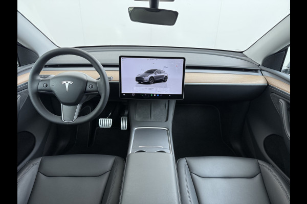 Tesla Model Y Performance 534pk 0-100 3,8 sec. Trekhaak AWD 78,1kWh Warmtepomp FSD-Comp.3 AutoPilot Carbon-Spoiler Elek.Achterklep AMD-Ryzen P Camera Navi LED ACC DAB Voorverwarmen interieur en Keyless via App One-Pedal-Drive Garantie op Accu 03-02-2031 maz. 192.000km max. 250Kw laadvermogen !