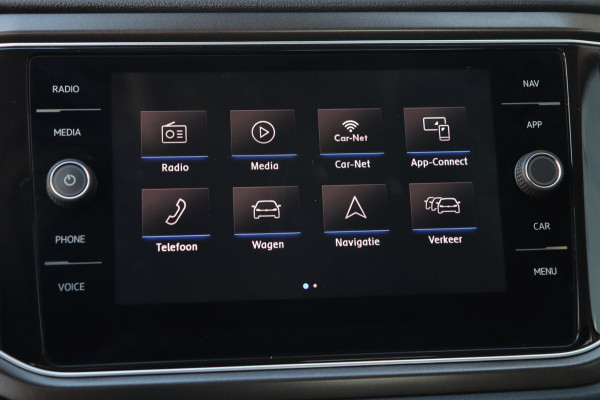 Volkswagen T-Roc 1.5 TSI / PANODAK / ACC / CAMERA / CARPLAY / STUUR+STOELVERW