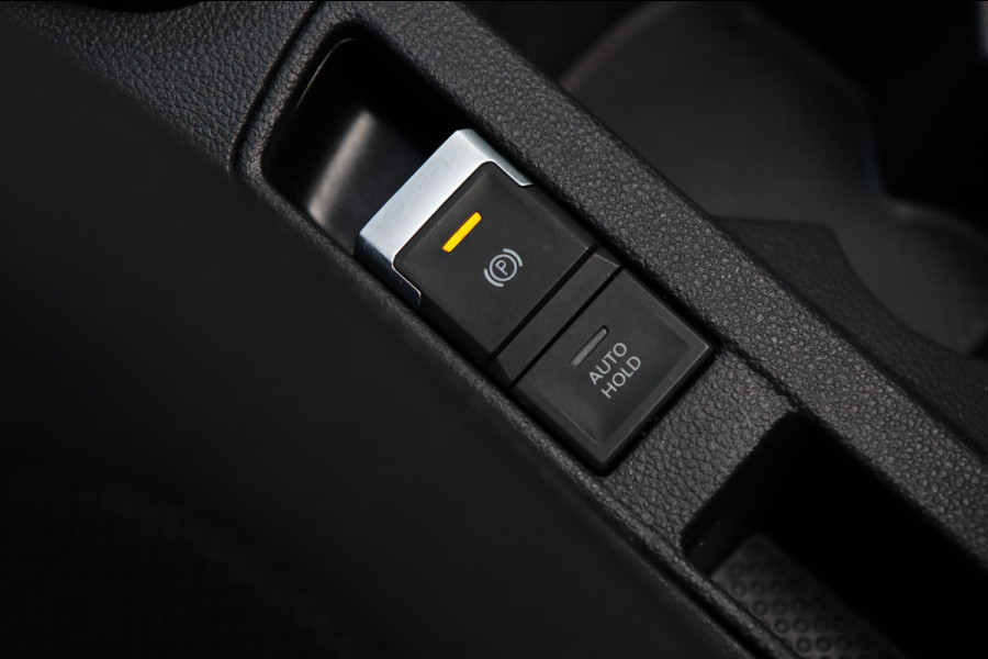 Volkswagen T-Roc 1.5 TSI / PANODAK / ACC / CAMERA / CARPLAY / STUUR+STOELVERW