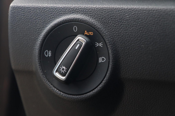 Volkswagen T-Roc 1.5 TSI / PANODAK / ACC / CAMERA / CARPLAY / STUUR+STOELVERW