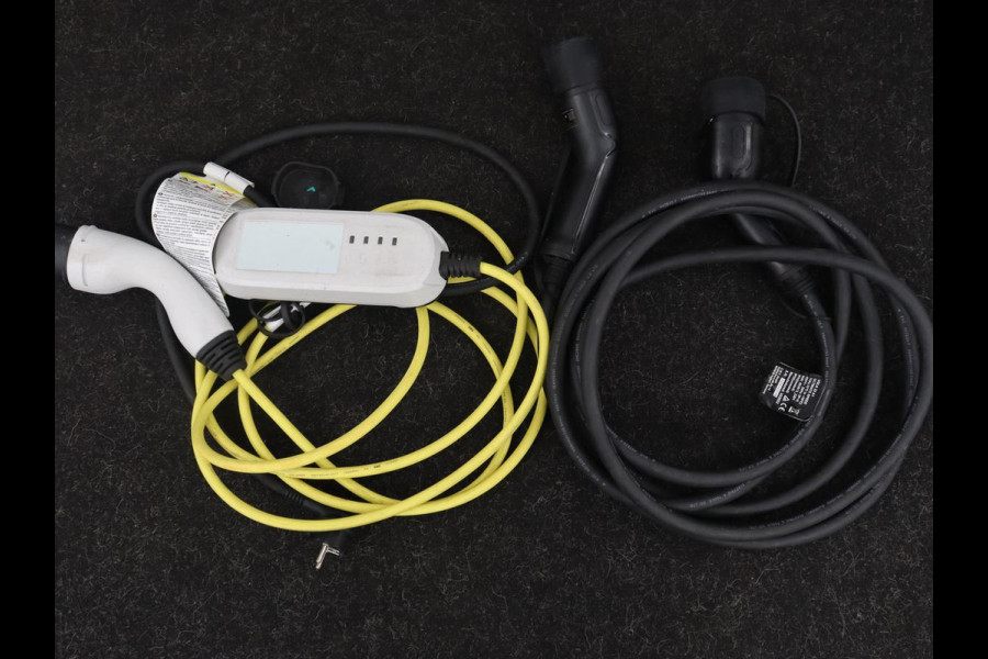 CUPRA Leon 1.4 eHybrid VZ | 245pk | Stoelverwarming | Carplay | Camera | Sfeerverlichting | Navigatie | Adaptive cruise | Keyless | Sportstoelen | 19'' | Full LED | Stuurverwarming | PHEV | Plug In