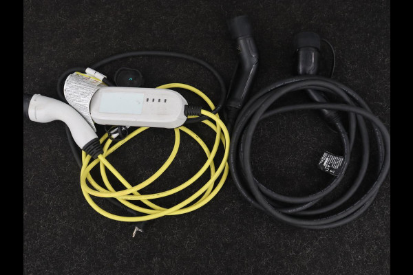 CUPRA Leon 1.4 eHybrid VZ | 245pk | Stoelverwarming | Carplay | Camera | Sfeerverlichting | Navigatie | Adaptive cruise | Keyless | Sportstoelen | 19'' | Full LED | Stuurverwarming | PHEV | Plug In