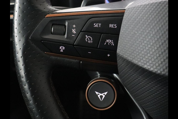 CUPRA Leon 1.4 eHybrid VZ | 245pk | Stoelverwarming | Carplay | Camera | Sfeerverlichting | Navigatie | Adaptive cruise | Keyless | Sportstoelen | 19'' | Full LED | Stuurverwarming | PHEV | Plug In