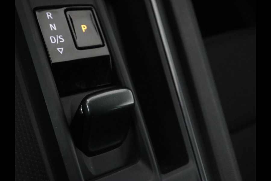 CUPRA Leon 1.4 eHybrid VZ | 245pk | Stoelverwarming | Carplay | Camera | Sfeerverlichting | Navigatie | Adaptive cruise | Keyless | Sportstoelen | 19'' | Full LED | Stuurverwarming | PHEV | Plug In