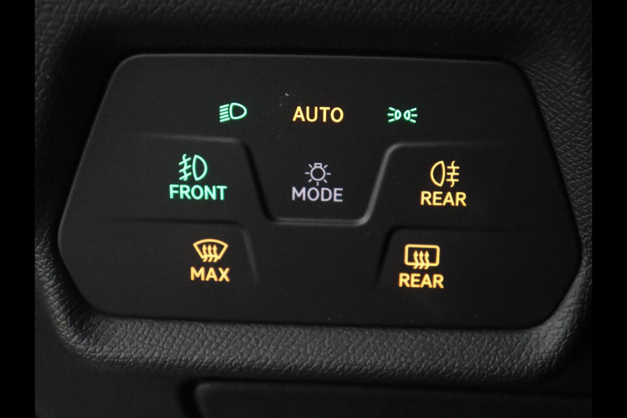 CUPRA Leon 1.4 eHybrid VZ | 245pk | Stoelverwarming | Carplay | Camera | Sfeerverlichting | Navigatie | Adaptive cruise | Keyless | Sportstoelen | 19'' | Full LED | Stuurverwarming | PHEV | Plug In