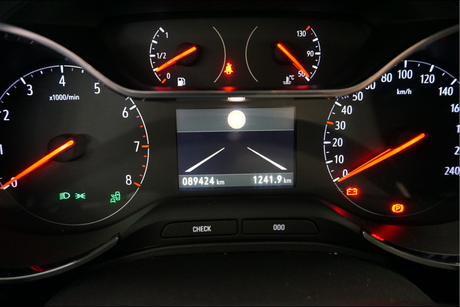 Opel Grandland X 1.2 Turbo Innovation Trekhaak Leer 19 inch LMV