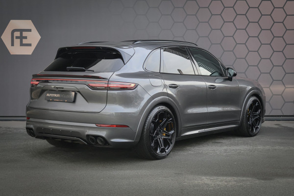 Porsche Cayenne 3.0 E-Hybrid | NP € 222.577,- | KERAMISCHE REMMEN | 40K TECHART | CLANCK AUDIO | FULL PPF | PASM | PDCC | PCCB | PDLS+ | PANORAM INTERIEURPAKKET CARBON | DIMMENDE SPIEGELS | CARBON SPIEGELKAPPEN |