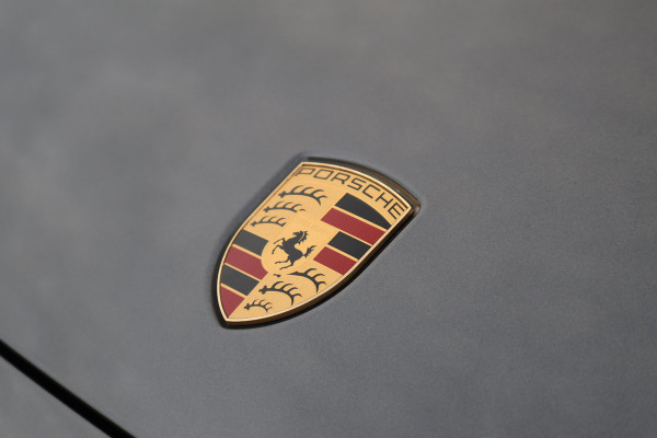 Porsche Cayenne 3.0 E-Hybrid | NP € 222.577,- | KERAMISCHE REMMEN | 40K TECHART | CLANCK AUDIO | FULL PPF | PASM | PDCC | PCCB | PDLS+ | PANORAM INTERIEURPAKKET CARBON | DIMMENDE SPIEGELS | CARBON SPIEGELKAPPEN |