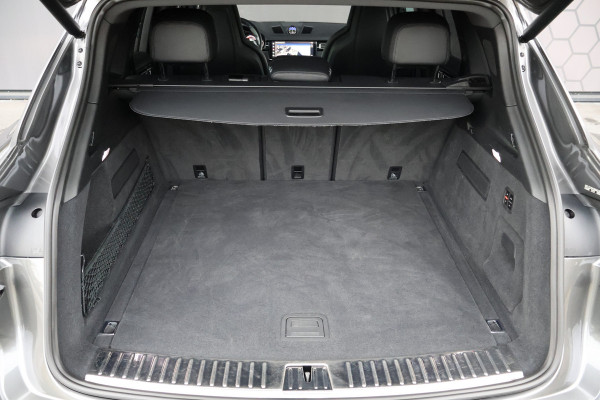 Porsche Cayenne 3.0 E-Hybrid | NP € 222.577,- | KERAMISCHE REMMEN | 40K TECHART | CLANCK AUDIO | FULL PPF | PASM | PDCC | PCCB | PDLS+ | PANORAM INTERIEURPAKKET CARBON | DIMMENDE SPIEGELS | CARBON SPIEGELKAPPEN |