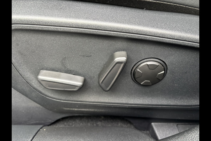 Ford Kuga 2.5 PHEV ST-Line X 243pk | Driver Assistance pack | Panoramadak | 20 inch Licht metaal | Winterpack | Technology Pack | 2.100kg Trekgewicht | Verlengde Fabrieksgarantie tot 09-2028