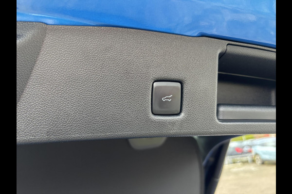 Ford Kuga 2.5 PHEV ST-Line X 243pk | Driver Assistance pack | Panoramadak | 20 inch Licht metaal | Winterpack | Technology Pack | 2.100kg Trekgewicht | Verlengde Fabrieksgarantie tot 09-2028