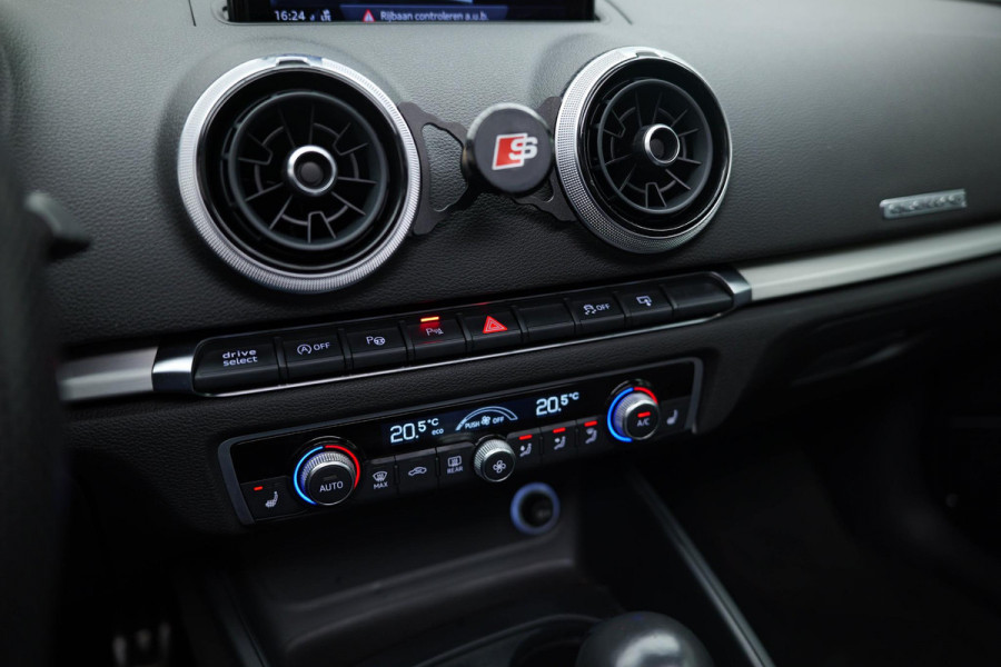 Audi S3 Sportback 2.0 TFSI quattro |Pano|B&O|Org.NL|Virtual|Keyless|Camera|Matrix|