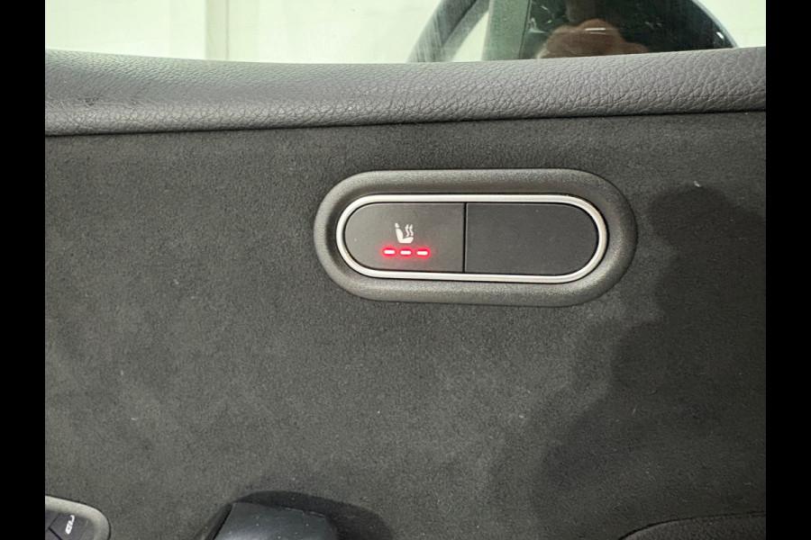 Mercedes-Benz A-Klasse AMG 35 4MATIC Premium Plus Pano Burmester