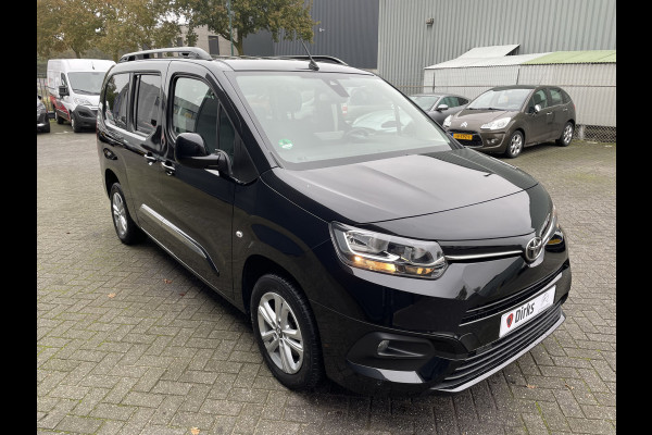 Toyota PROACE CITY Verso 130pk Dynamic Long 7-pers (7 stoelen -Trekhaak - Camera - Keyless Entry - Automatische Airco - Navigatie - Parkeersensoren V+A)