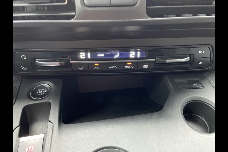 Toyota PROACE CITY Verso 130pk Dynamic Long 7-pers (7 stoelen -Trekhaak - Camera - Keyless Entry - Automatische Airco - Navigatie - Parkeersensoren V+A)