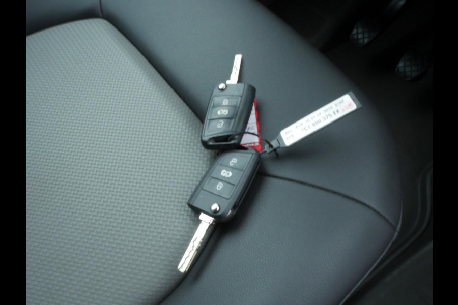 Volkswagen Crafter 2.0 TDI L3H3 AC Nav 28000km!