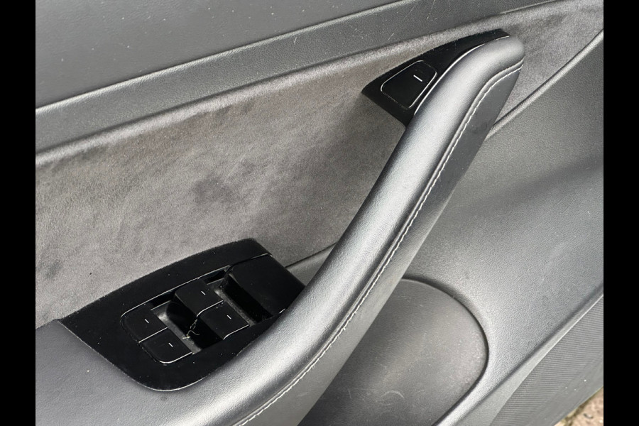 Tesla Model 3 Standard RWD Plus 60 kWh