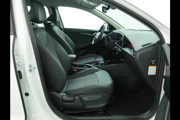 Kia Niro EV DynamicLine 64.8 kWh Apple Carplay/Android Auto - Bluetooth - Cruise Control -  Climate Control - Navigatie - Fabrieksgarantie tot 06-2031