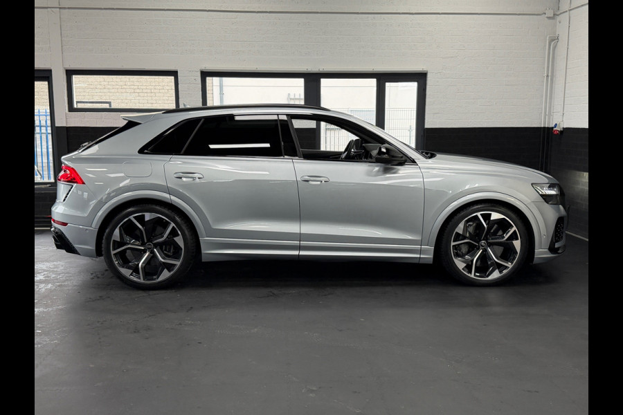 Audi Q8 4.0 TFSI RS Q8 quattro | Pano | HUD | B&O | Nieuwstaat