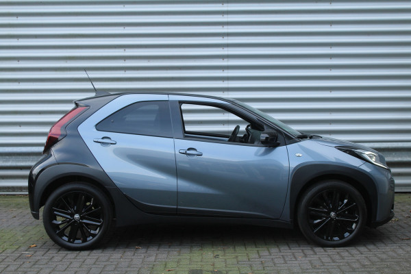 Toyota Aygo X 1.0 VVT-i 73pk Premium AUTOMAAT NL-Auto NAP Clima Cruise JBL Navi Camera Carplay 18"LMV Keyless Stoelverwarming