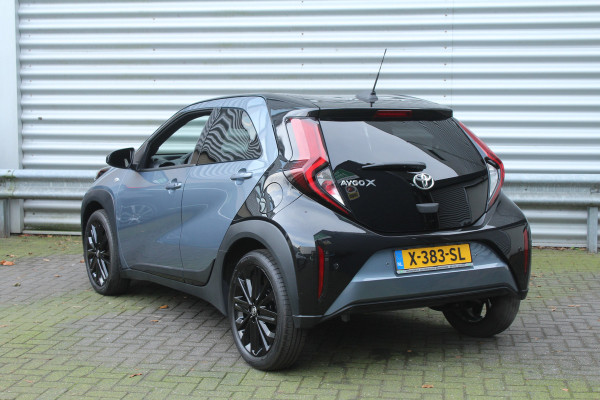 Toyota Aygo X 1.0 VVT-i 73pk Premium AUTOMAAT NL-Auto NAP Clima Cruise JBL Navi Camera Carplay 18"LMV Keyless Stoelverwarming