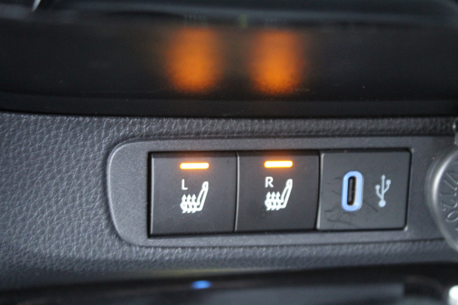 Toyota Aygo X 1.0 VVT-i 73pk Premium AUTOMAAT NL-Auto NAP Clima Cruise JBL Navi Camera Carplay 18"LMV Keyless Stoelverwarming