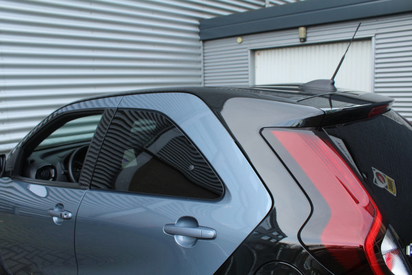 Toyota Aygo X 1.0 VVT-i 73pk Premium AUTOMAAT NL-Auto NAP Clima Cruise JBL Navi Camera Carplay 18"LMV Keyless Stoelverwarming