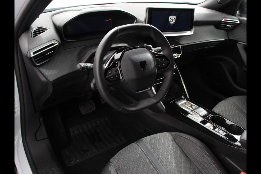 Peugeot 2008 1.2 Hybrid 136 pk Automaat Allure | Navigatie | Apple Carplay/Android Auto | Climate Control | Dab | Led | Parkeer sensoren | Cruise Control | Stoelverwarming