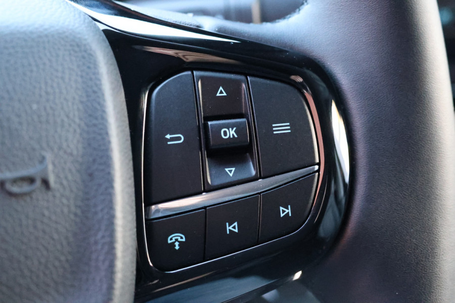 Ford Transit Custom 320 2.0 TDCI 150 PK L2H1 Limited DC | Dubbel Cabine | ACC | Blind Spot | Navigatie | Camera | CarPlay | Lane Assist | Stoelverwa | Trekhaak | Verlengde fabrieksgarantie tot 12-2029