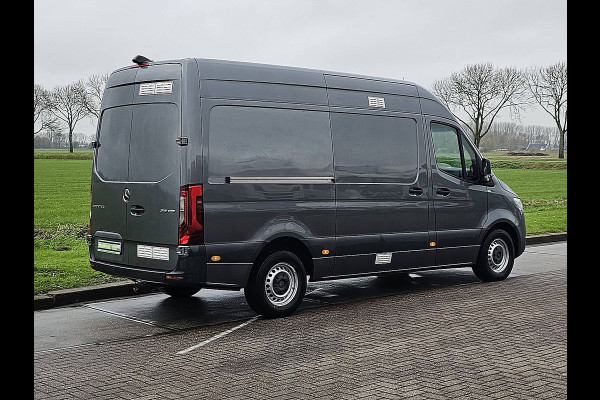 Mercedes-Benz Sprinter 316 L2H2 LED Adap-Cruise Mbux10 Memory- stoel Camera PDC Euro6 163 PK!