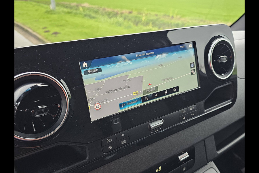 Mercedes-Benz Sprinter 316 L2H2 LED Adap-Cruise Mbux10 Memory- stoel Camera PDC Euro6 163 PK!