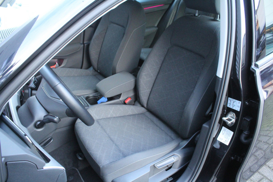 Volkswagen Golf 1.0 TSI 111pk Life NL-Auto NAP Clima Cruise Carplay Camera Dig. Cockpit Keyless 16"LMV