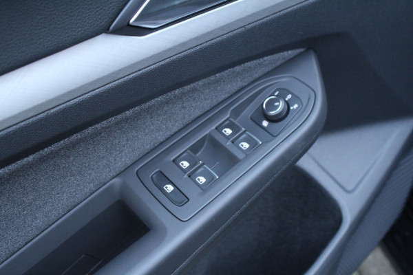 Volkswagen Golf 1.0 TSI 111pk Life NL-Auto NAP Clima Cruise Carplay Camera Dig. Cockpit Keyless 16"LMV