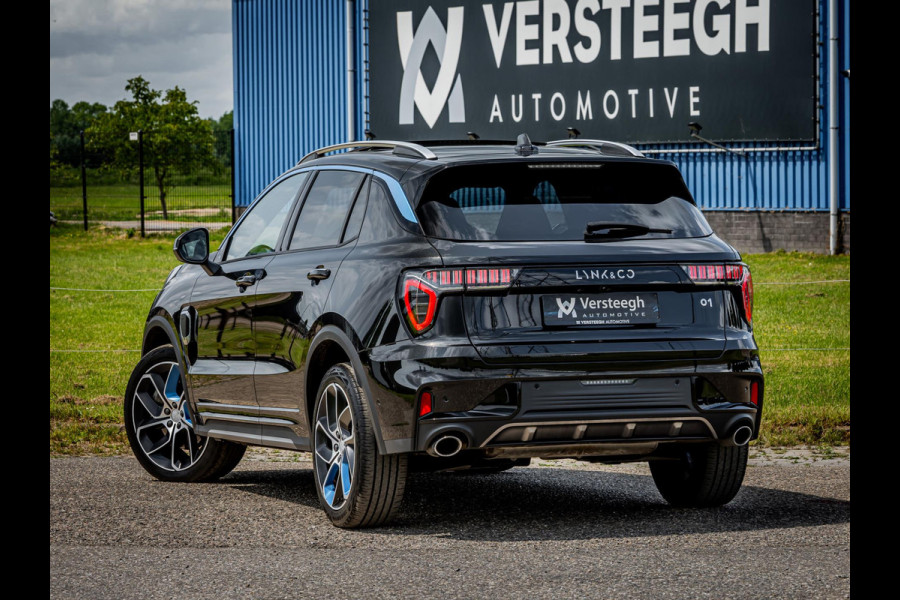 Lynk & Co 01 1.5 Plug-In Hybrid 262pk 360 Camera|Zwarte Hemel|Panoramadak