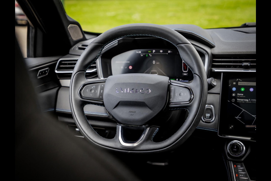 Lynk & Co 01 1.5 Plug-In Hybrid 262pk 360 Camera|Zwarte Hemel|Panoramadak