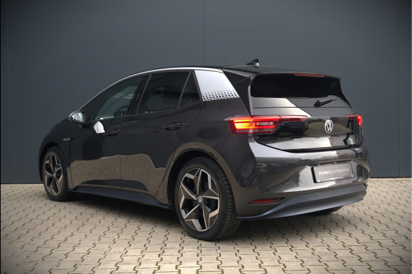 Volkswagen ID.3 First Plus 58 kWh | Stoelverwarming | Stuurverwarming | Camera | Adaptive Cruise Control | Navigatie | Standkachel | Keyless | Parkeersensoren | LED | Apple Carplay | BTW |
