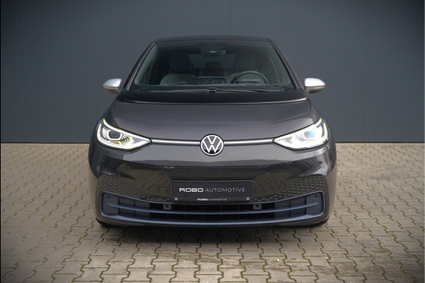 Volkswagen ID.3 First Plus 58 kWh | Stoelverwarming | Stuurverwarming | Camera | Adaptive Cruise Control | Navigatie | Standkachel | Keyless | Parkeersensoren | LED | Apple Carplay | BTW |