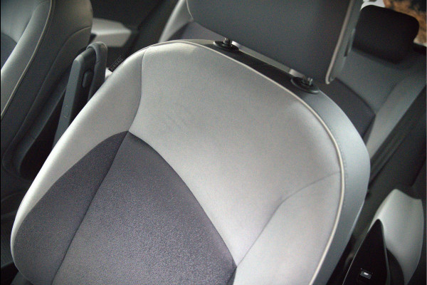 Volkswagen ID.3 First Plus 58 kWh | Stoelverwarming | Stuurverwarming | Camera | Adaptive Cruise Control | Navigatie | Standkachel | Keyless | Parkeersensoren | LED | Apple Carplay | BTW |