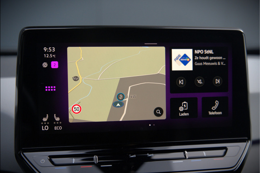 Volkswagen ID.3 First Plus 58 kWh | Stoelverwarming | Stuurverwarming | Camera | Adaptive Cruise Control | Navigatie | Standkachel | Keyless | Parkeersensoren | LED | Apple Carplay | BTW |