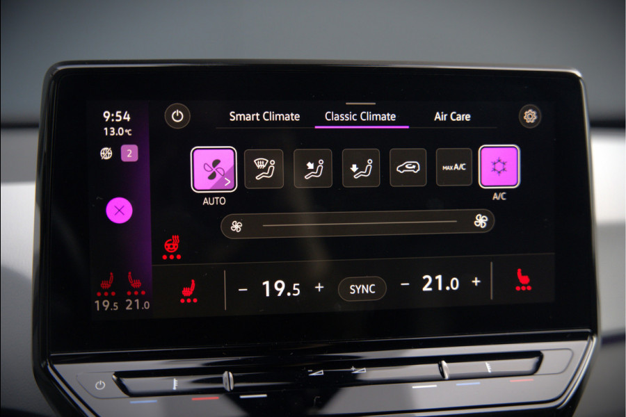 Volkswagen ID.3 First Plus 58 kWh | Stoelverwarming | Stuurverwarming | Camera | Adaptive Cruise Control | Navigatie | Standkachel | Keyless | Parkeersensoren | LED | Apple Carplay | BTW |